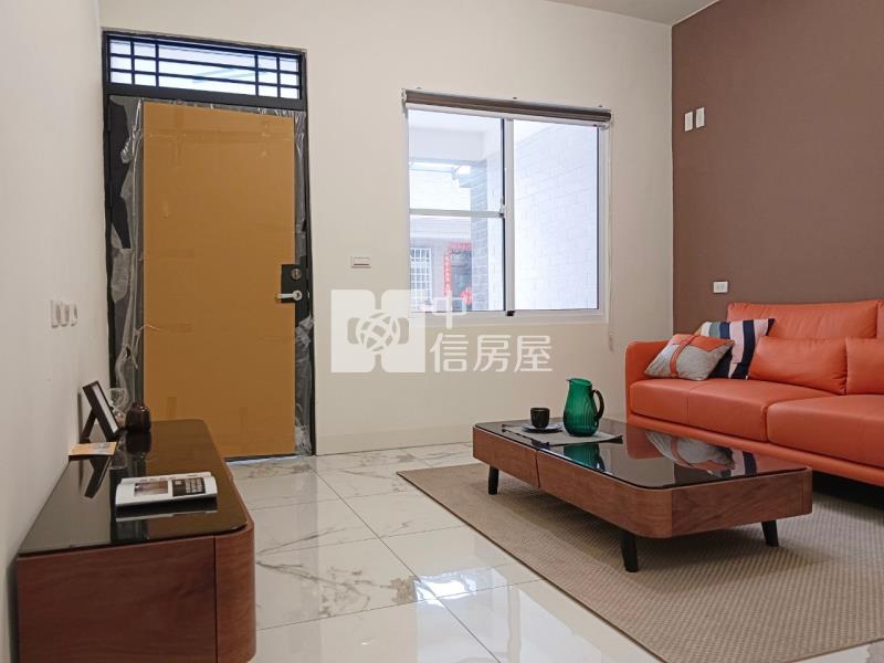 大寮中庄商圈翻新騎樓透天房屋室內格局與周邊環境