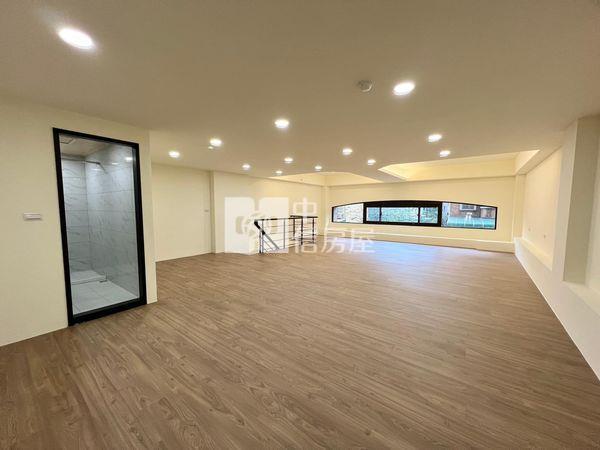 平鎮國中大面寬1+2樓店面房屋室內格局與周邊環境