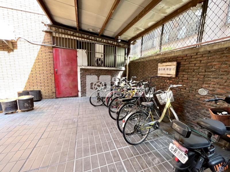 近崇德漢口商圈精裝美三房房屋室內格局與周邊環境