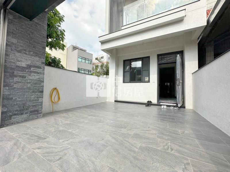 草屯虎山重劃區全新別墅房屋室內格局與周邊環境