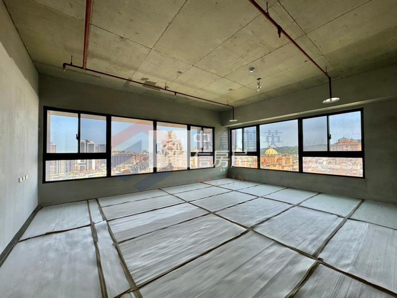 中悅瑰麗全新高樓景觀宅房屋室內格局與周邊環境