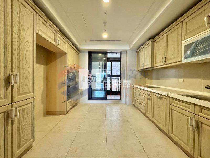 中悅瑰麗全新高樓景觀宅房屋室內格局與周邊環境
