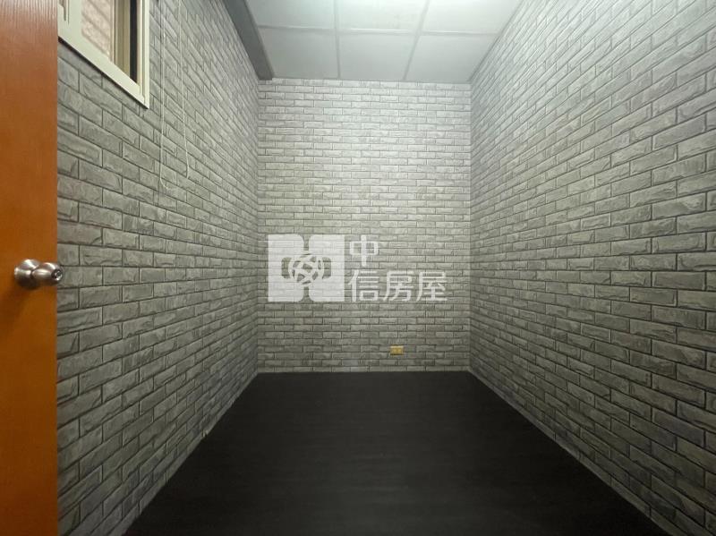 興安一點利三角窗大面寬金店房屋室內格局與周邊環境