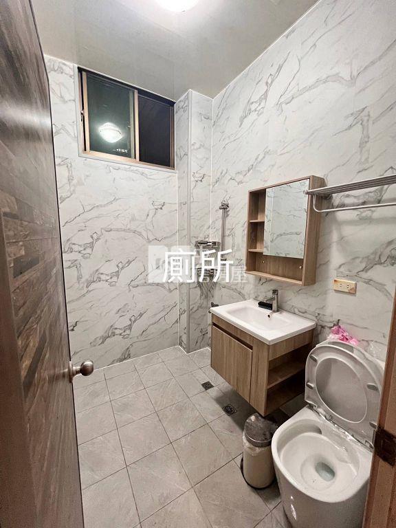 環中商圈一樓四房+車位(中信卓越團隊)房屋室內格局與周邊環境