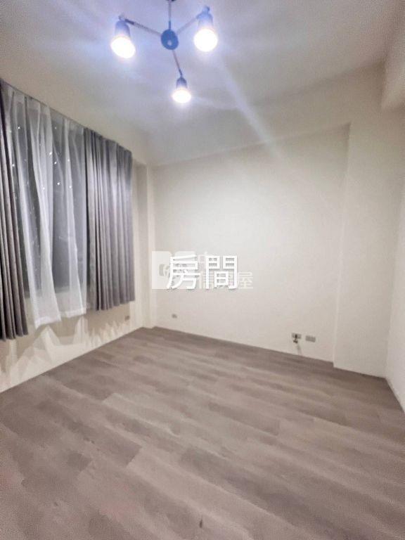 環中商圈一樓四房+車位(中信卓越團隊)房屋室內格局與周邊環境