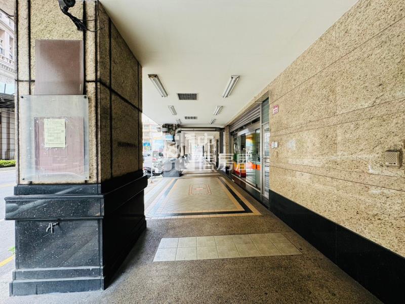中壢後站黃金店面1+2樓房屋室內格局與周邊環境