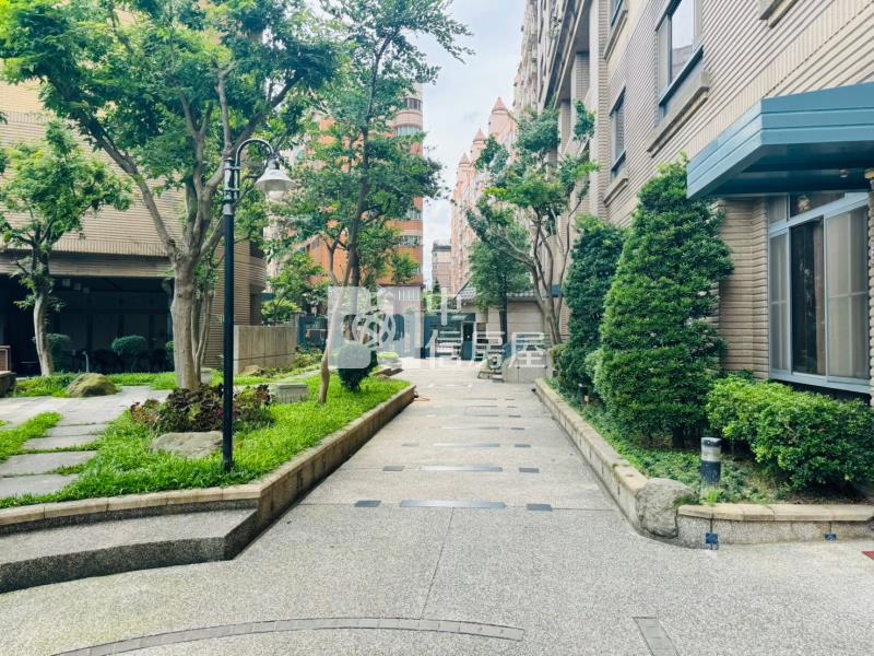 中壢後站黃金店面1+2樓房屋室內格局與周邊環境