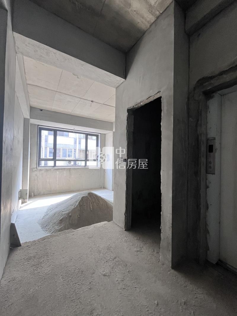 南屯全新電梯別墅房屋室內格局與周邊環境