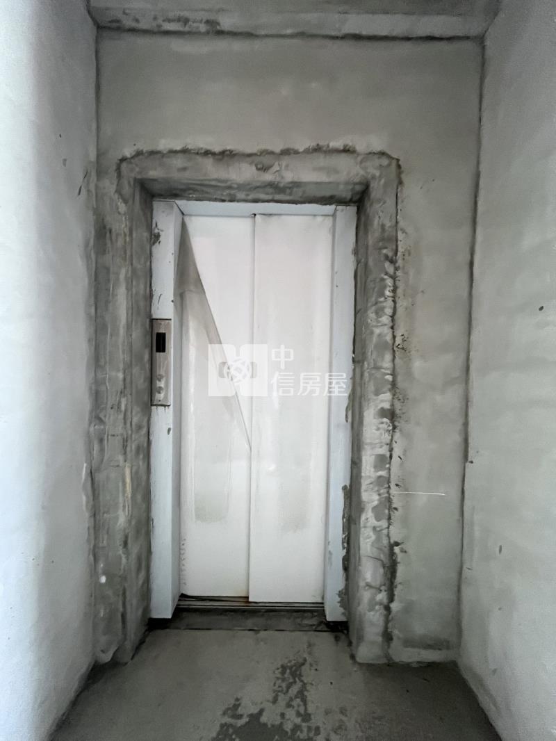 南屯全新電梯別墅房屋室內格局與周邊環境