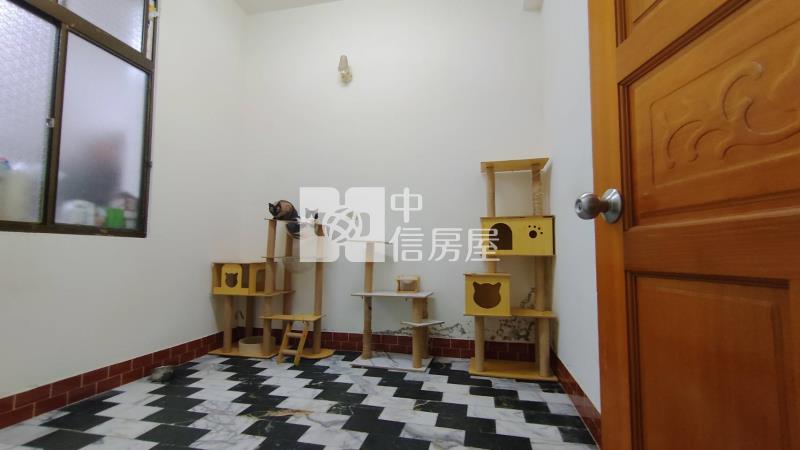 關廟光復街活巷RC透天房屋室內格局與周邊環境