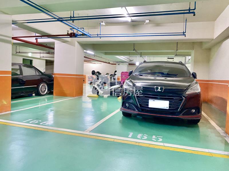 台中火車站澀谷區稀有三面採光高樓層大三房平車房屋室內格局與周邊環境