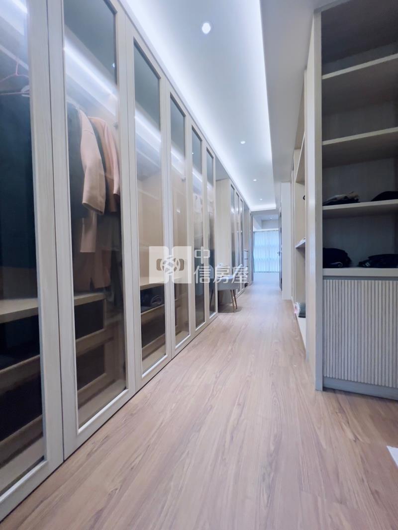 9年屋豐樂公園邊間三面採光電梯雙車別墅房屋室內格局與周邊環境