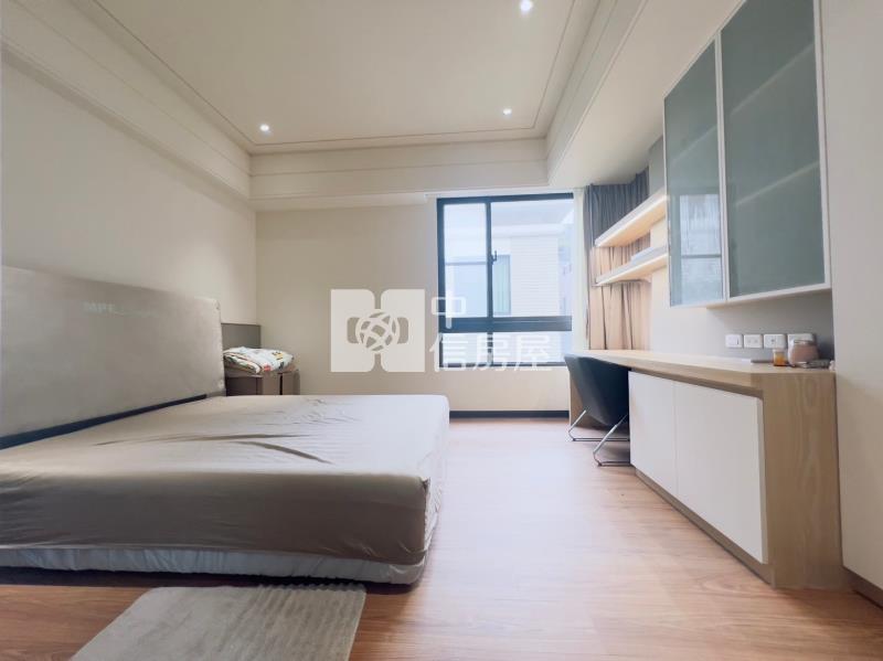 9年屋豐樂公園邊間三面採光電梯雙車別墅房屋室內格局與周邊環境