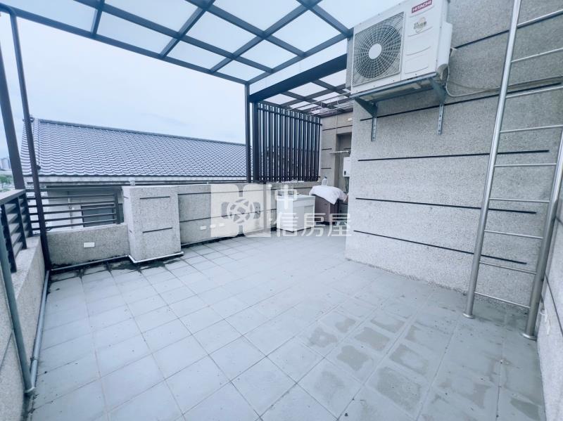 9年屋豐樂公園邊間三面採光電梯雙車別墅房屋室內格局與周邊環境