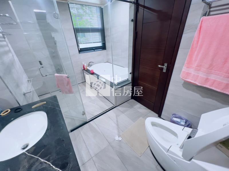 9年屋豐樂公園邊間三面採光電梯雙車別墅房屋室內格局與周邊環境