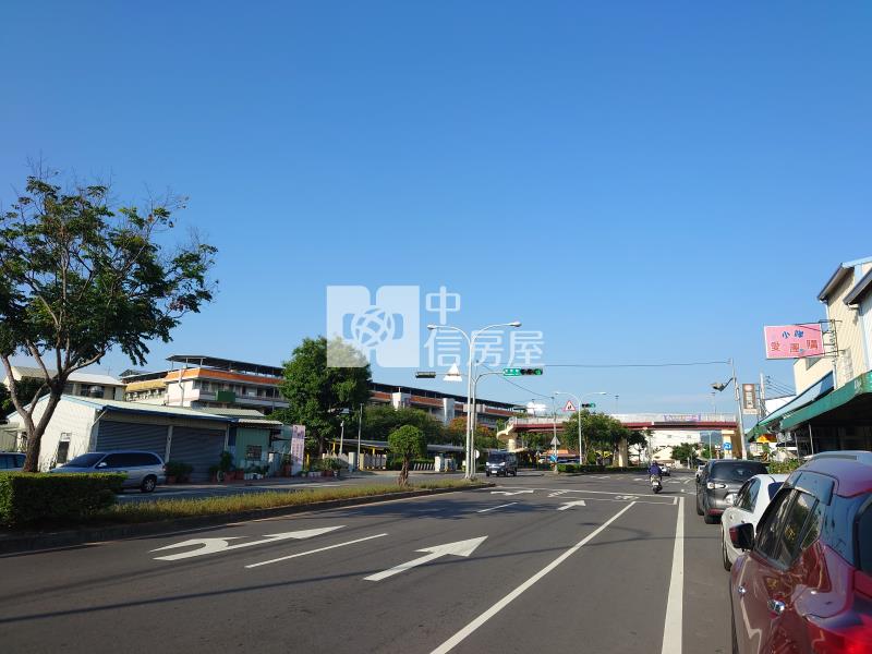 正雅潭路大面寬雙面臨路土地房屋室內格局與周邊環境