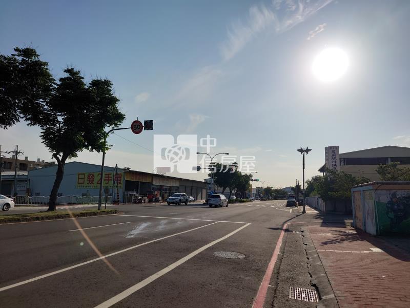 正雅潭路大面寬雙面臨路土地房屋室內格局與周邊環境