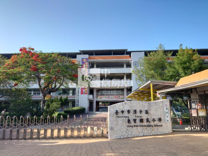 正雅潭路大面寬雙面臨路土地房屋室內格局與周邊環境