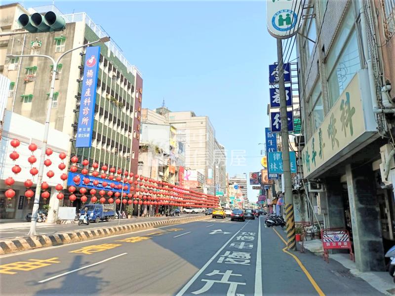 成功路旁古厝黃金店面房屋室內格局與周邊環境