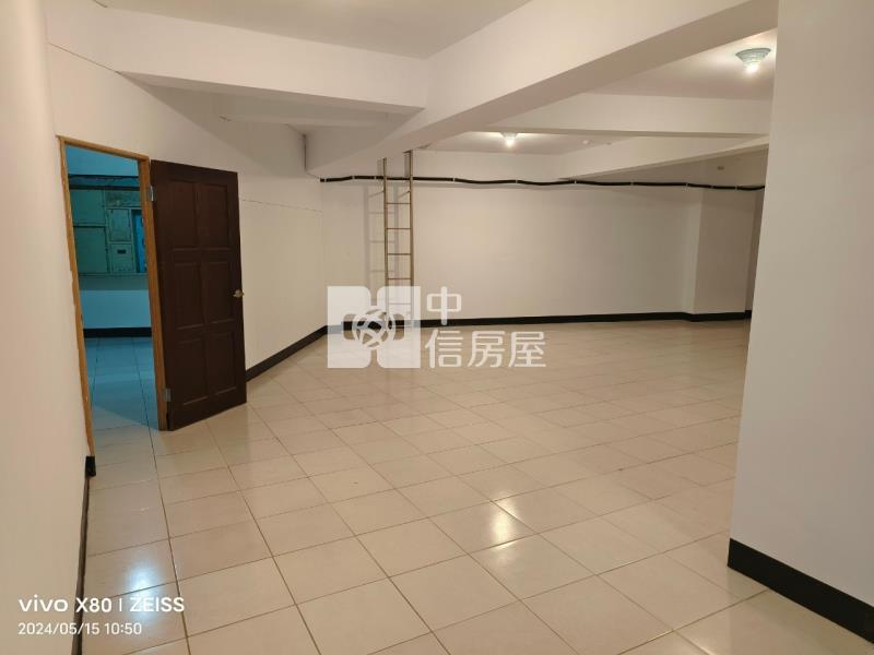 正育達路店面加地下室房屋室內格局與周邊環境