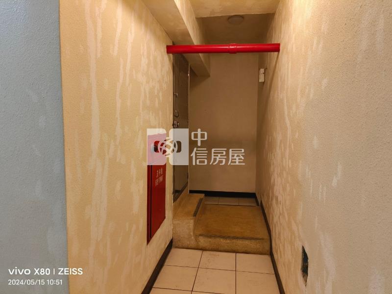 正育達路店面加地下室房屋室內格局與周邊環境