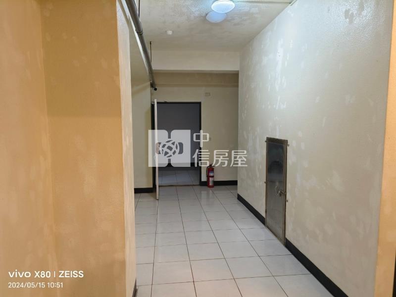 正育達路店面加地下室房屋室內格局與周邊環境