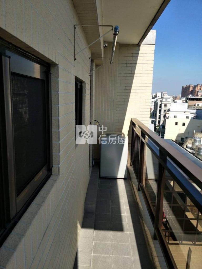 中壢健行商圈電梯別墅金店面房屋室內格局與周邊環境