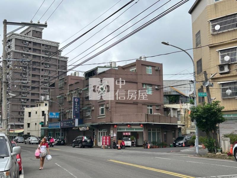 專任*體育園區角窗金透店|龍興國中房屋室內格局與周邊環境