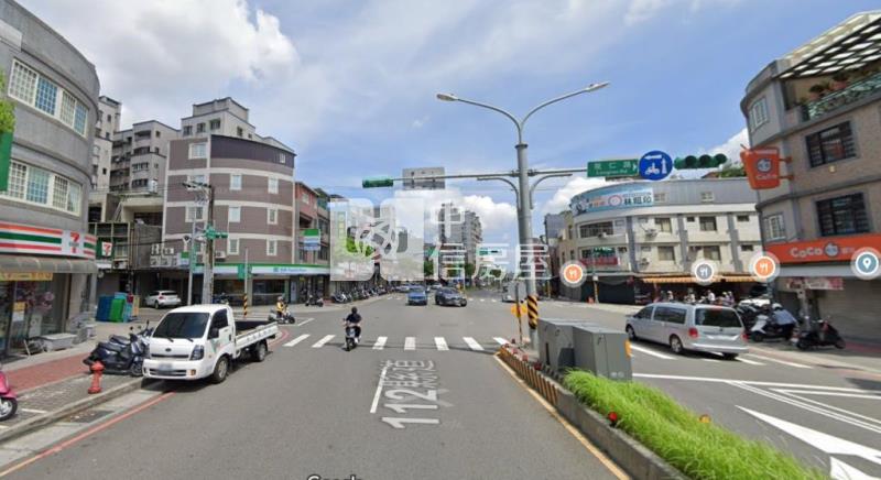 專任*體育園區角窗金透店|龍興國中房屋室內格局與周邊環境