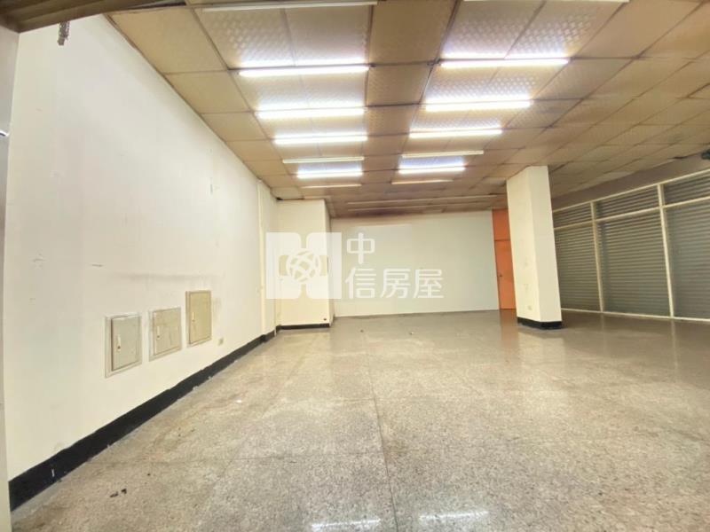 專任*體育園區角窗金透店｜龍興國中