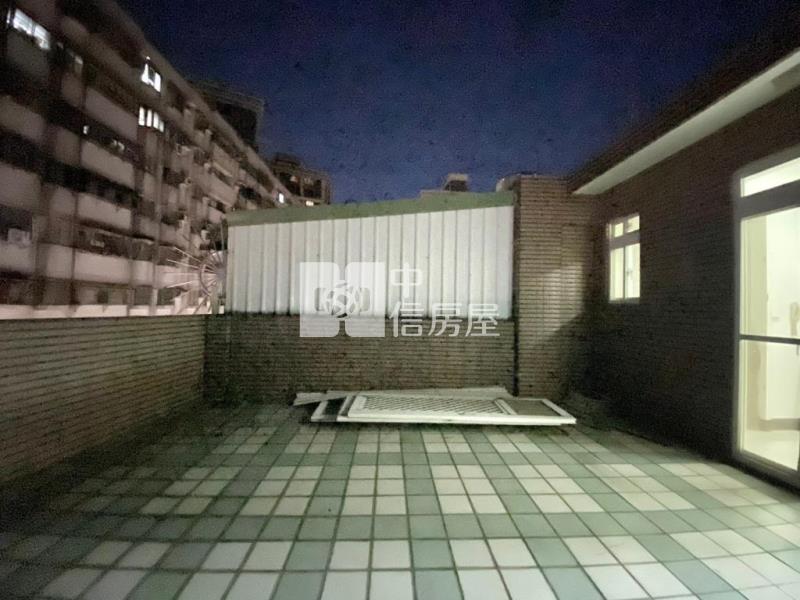 專任*體育園區角窗金透店|龍興國中房屋室內格局與周邊環境