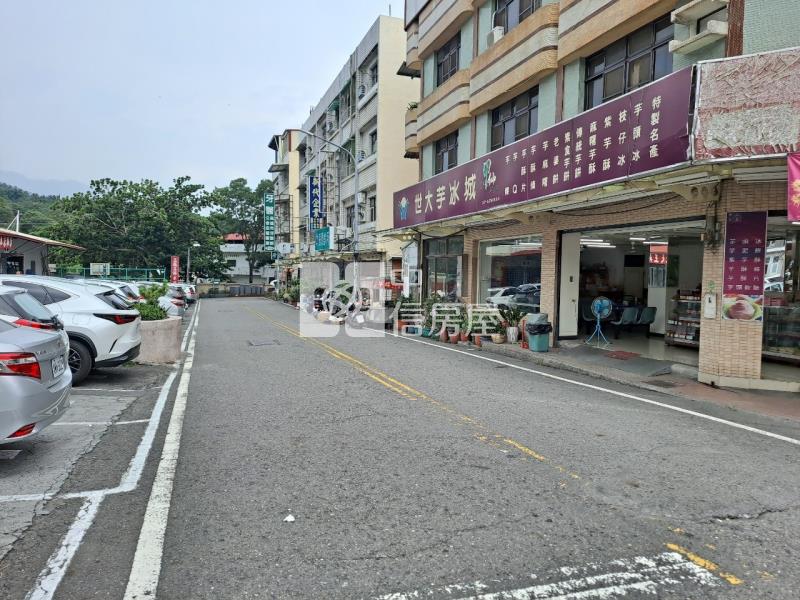 每坪8萬7甲仙商圈正路4樓透天店面房屋室內格局與周邊環境