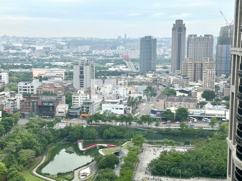 七期百達富裔高樓豪宅四房雙主臥雙平車房屋室內格局與周邊環境