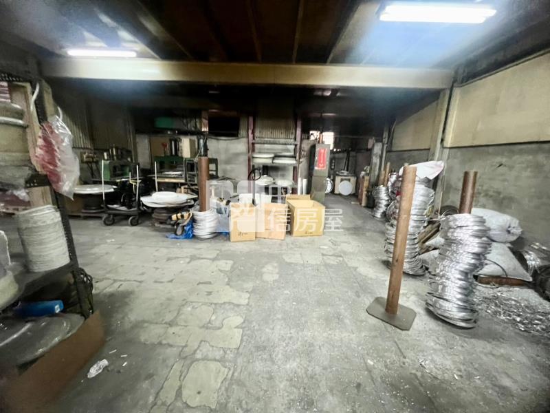 專任太平大地坪乙種工業用地臨路廠房房屋室內格局與周邊環境