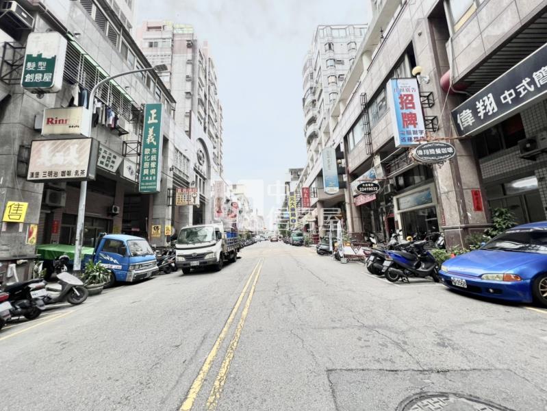 松義街賺錢金店面房屋室內格局與周邊環境