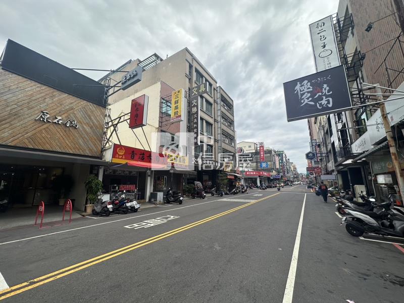 車站前樓店大坪數親友案房屋室內格局與周邊環境