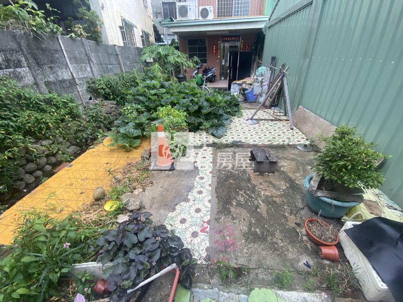 中興商圈大面寬住宅建地房屋室內格局與周邊環境