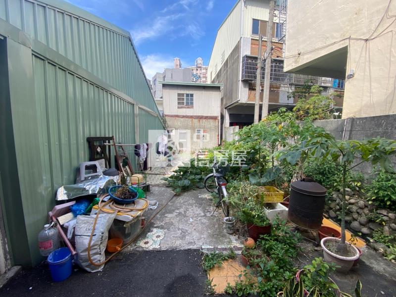 中興商圈大面寬住宅建地房屋室內格局與周邊環境