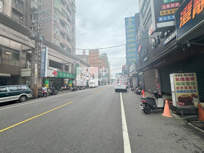 【安家】中壢戶政黃金透店房屋室內格局與周邊環境