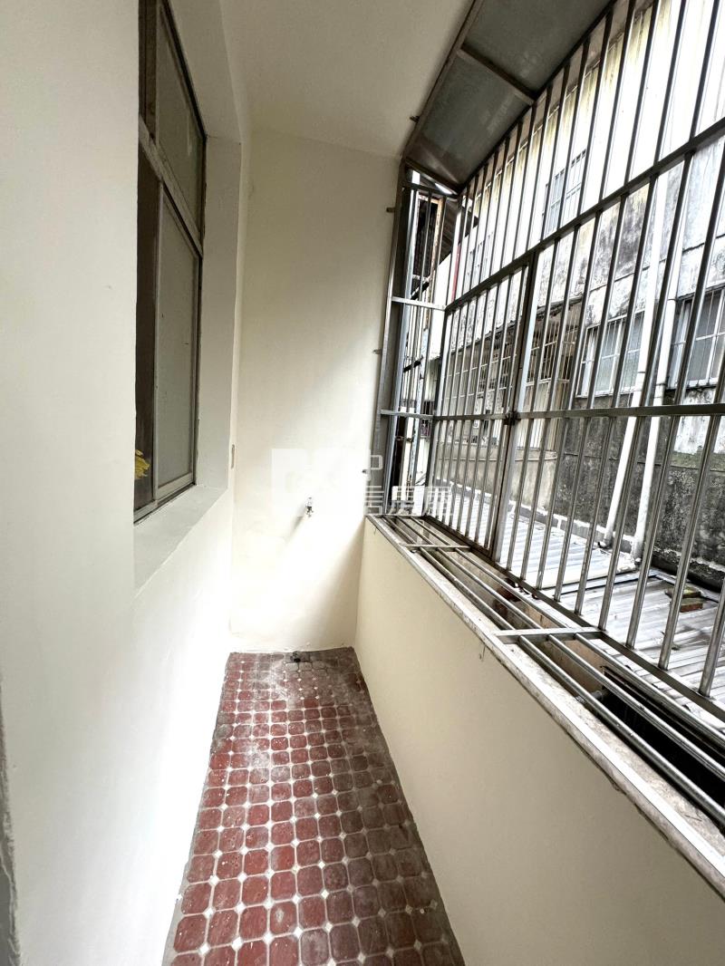 【安家】新屋埔頂國小8米活巷面寬透天房屋室內格局與周邊環境