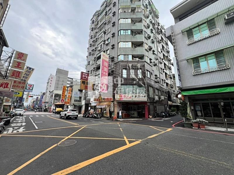 建興國中3+1房*邊間華廈車位房屋室內格局與周邊環境