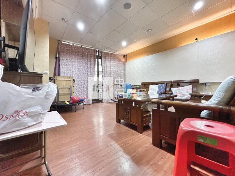 (出租中)樹孝商圈.賺錢傳家.黃金商業地店面房屋室內格局與周邊環境