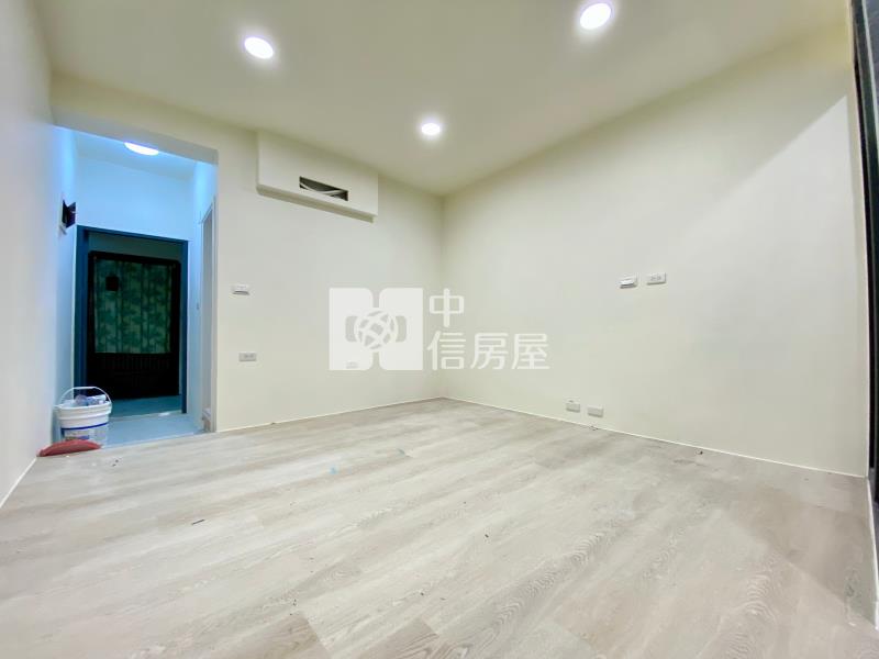西屯國小文修公園全新整理精美文青大套房玻璃陽台房屋室內格局與周邊環境