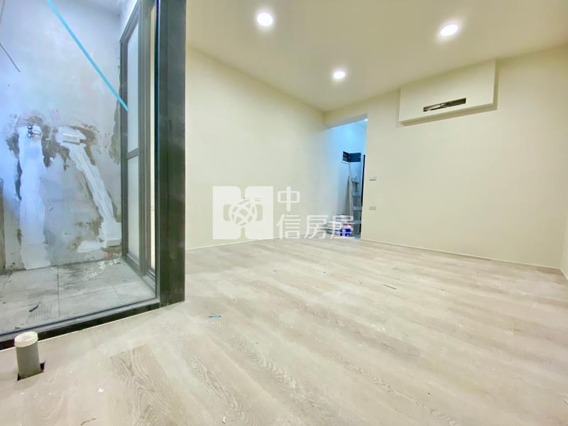 西屯國小文修公園全新整理稀有二樓大套房玻璃陽台房屋室內格局與周邊環境