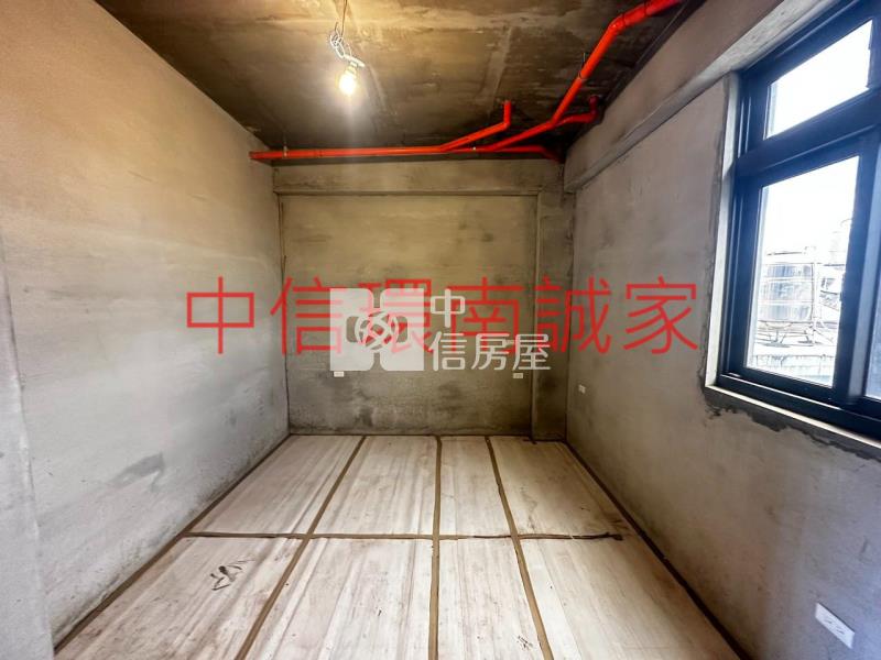 忠貞大面寬全新電梯店住房屋室內格局與周邊環境