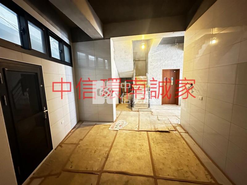 忠貞大面寬全新電梯店住房屋室內格局與周邊環境