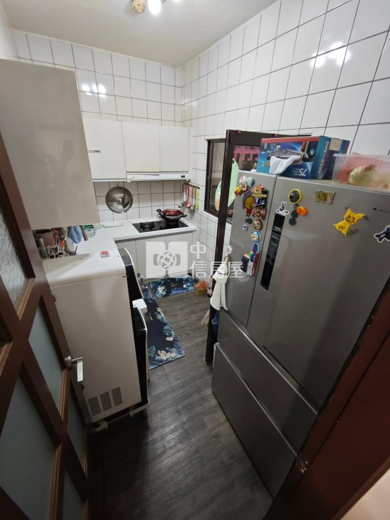 文化商圈甲天下稀有精美3+1房車房屋室內格局與周邊環境