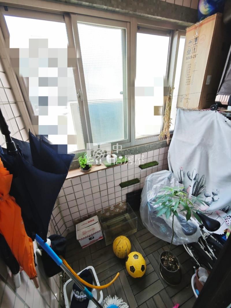 文化商圈甲天下稀有精美3+1房車房屋室內格局與周邊環境
