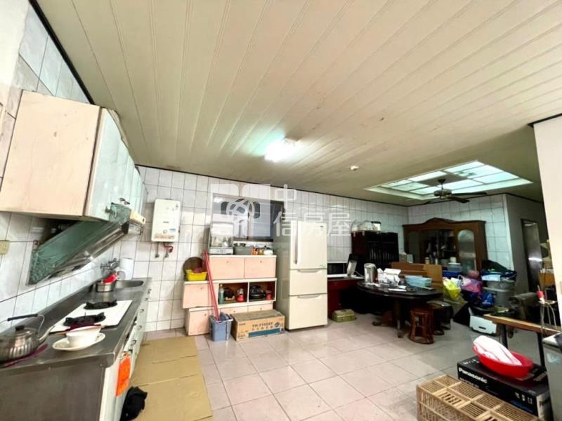 中壢市中心面寬黃金透店房屋室內格局與周邊環境