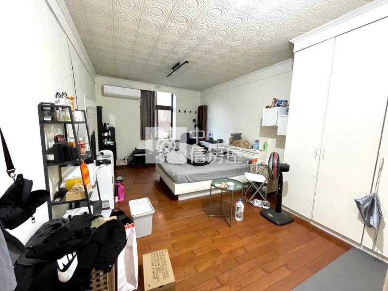 中壢市中心面寬黃金透店房屋室內格局與周邊環境